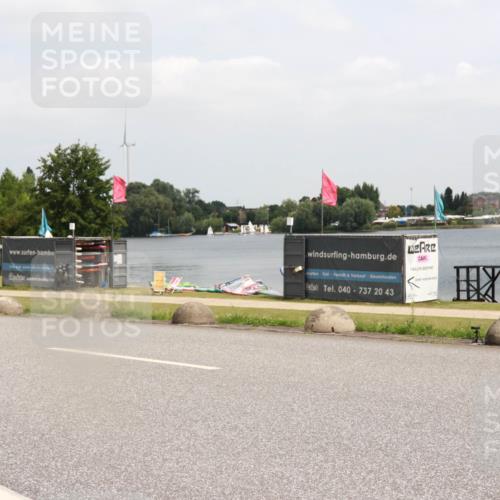 21.06.2025 - 27. Vierlanden-Triathlon H.Heesch http://msf.ph/oto/8006422 15.06.2025 12:06:44 Radfahren 713 meine-sportfotos.de