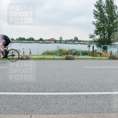 21.06.2025 - 27. Vierlanden-Triathlon H.Heesch http://msf.ph/oto/8006448 15.06.2025 13:13:08 Radfahren 1217 meine-sportfotos.de