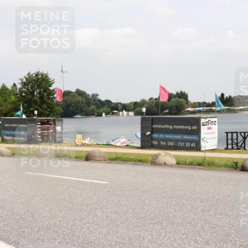 21.06.2025 - 27. Vierlanden-Triathlon H.Heesch http://msf.ph/oto/8006452 15.06.2025 12:06:45 Radfahren 713 meine-sportfotos.de