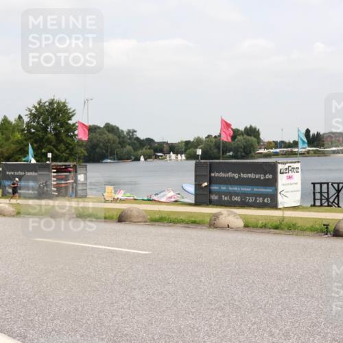 21.06.2025 - 27. Vierlanden-Triathlon H.Heesch http://msf.ph/oto/8006482 15.06.2025 12:06:45 Radfahren 713 meine-sportfotos.de