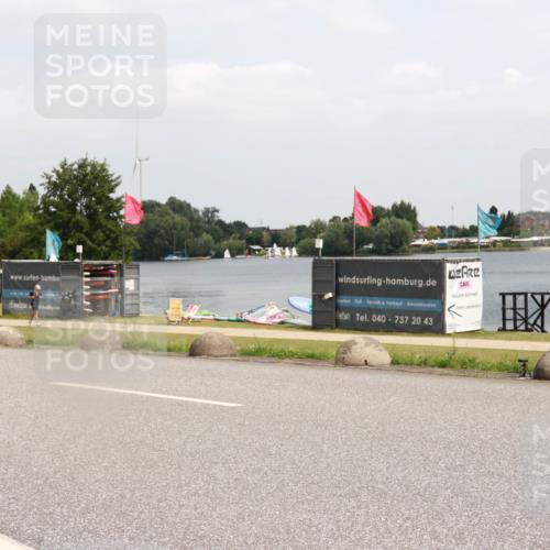21.06.2025 - 27. Vierlanden-Triathlon H.Heesch http://msf.ph/oto/8006491 15.06.2025 12:06:46 Radfahren 713 meine-sportfotos.de
