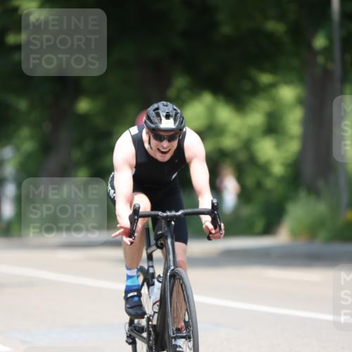15.06.2025 - 7 Türme Triathlon Yannick Fuchs http://msf.ph/oto/8006513 15.06.2025 12:39:23 Radfahren 216, 666 meine-sportfotos.de