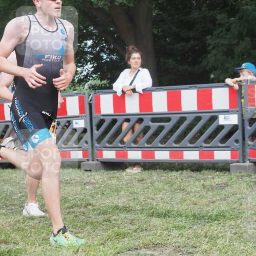 21.06.2025 - 27. Vierlanden-Triathlon KatJ http://msf.ph/oto/8006515 15.06.2025 12:59:27 Ziel 851, 1024, 1025, 1026 meine-sportfotos.de