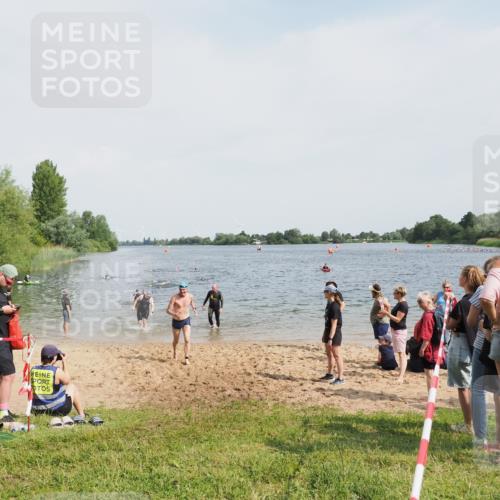 21.06.2025 - 27. Vierlanden-Triathlon MichiJ http://msf.ph/oto/8006519 15.06.2026 10:07:30 Schwimmen 374, 379, 391, 414, 468 meine-sportfotos.de