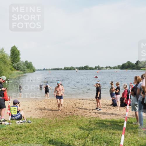 21.06.2025 - 27. Vierlanden-Triathlon MichiJ http://msf.ph/oto/8006559 15.06.2026 10:07:32 Schwimmen 374, 379, 391, 414, 468 meine-sportfotos.de