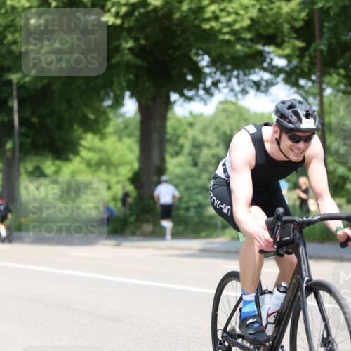 15.06.2025 - 7 Türme Triathlon Yannick Fuchs http://msf.ph/oto/8006574 15.06.2025 12:39:24 Radfahren 216, 666 meine-sportfotos.de