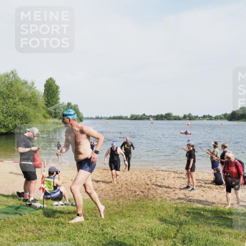 21.06.2025 - 27. Vierlanden-Triathlon MichiJ http://msf.ph/oto/8006604 15.06.2026 10:07:34 Schwimmen 379, 391, 414, 468 meine-sportfotos.de