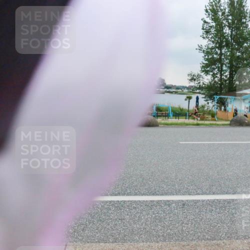 21.06.2025 - 27. Vierlanden-Triathlon H.Heesch http://msf.ph/oto/8006673 15.06.2025 13:13:35 Radfahren 883, 884, 1178 meine-sportfotos.de
