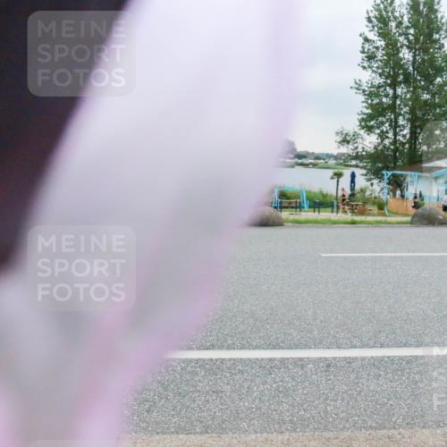 21.06.2025 - 27. Vierlanden-Triathlon H.Heesch http://msf.ph/oto/8006685 15.06.2025 13:13:35 Radfahren 883, 884, 1178 meine-sportfotos.de