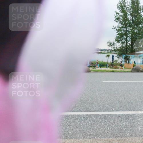 21.06.2025 - 27. Vierlanden-Triathlon H.Heesch http://msf.ph/oto/8006703 15.06.2025 13:13:36 Radfahren 883, 884, 1178 meine-sportfotos.de