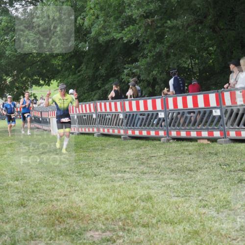 21.06.2025 - 27. Vierlanden-Triathlon KatJ http://msf.ph/oto/8006740 15.06.2025 13:00:27 Ziel 94, 1044, 1046, 1047, 1048 meine-sportfotos.de