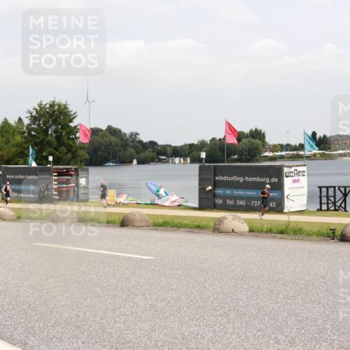 21.06.2025 - 27. Vierlanden-Triathlon H.Heesch http://msf.ph/oto/8006744 15.06.2025 12:06:53 Radfahren 718, 825, 852, 959 meine-sportfotos.de
