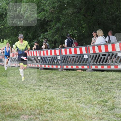 21.06.2025 - 27. Vierlanden-Triathlon KatJ http://msf.ph/oto/8006781 15.06.2025 13:00:28 Ziel 94, 1044, 1046, 1047, 1048 meine-sportfotos.de