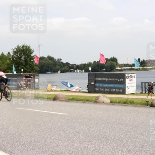 21.06.2025 - 27. Vierlanden-Triathlon H.Heesch http://msf.ph/oto/8006783 15.06.2025 12:06:54 Radfahren 718, 825, 852, 879, 950, 959 meine-sportfotos.de
