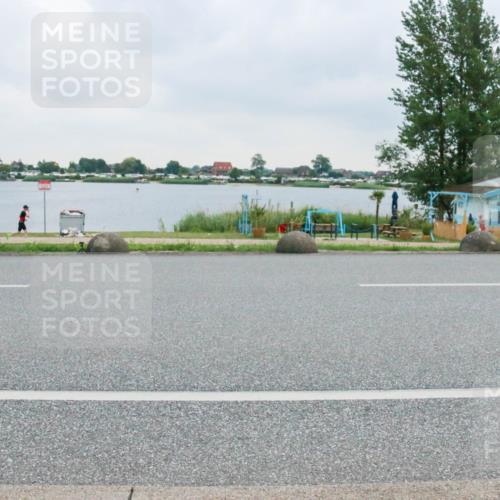 21.06.2025 - 27. Vierlanden-Triathlon H.Heesch http://msf.ph/oto/8006788 15.06.2025 13:13:53 Radfahren 1175, 1205 meine-sportfotos.de