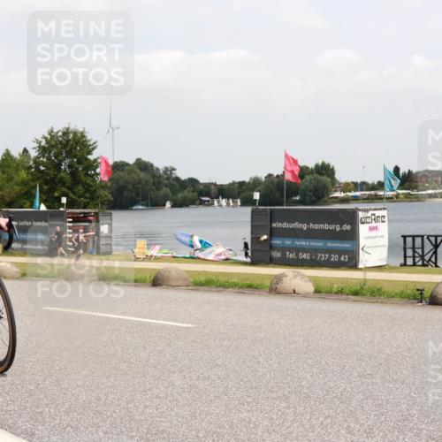 21.06.2025 - 27. Vierlanden-Triathlon H.Heesch http://msf.ph/oto/8006799 15.06.2025 12:06:55 Radfahren 718, 825, 852, 879, 950, 959 meine-sportfotos.de