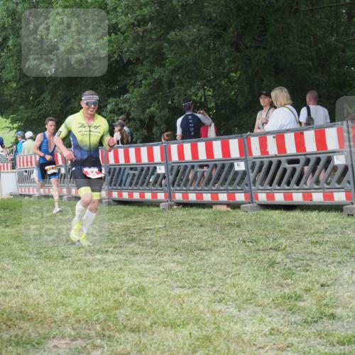 21.06.2025 - 27. Vierlanden-Triathlon KatJ http://msf.ph/oto/8006815 15.06.2025 13:00:28 Ziel 94, 1044, 1046, 1047, 1048 meine-sportfotos.de