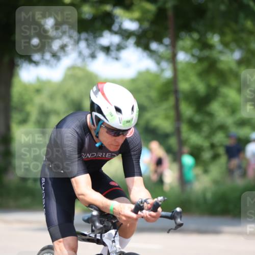 15.06.2025 - 7 Türme Triathlon Yannick Fuchs http://msf.ph/oto/8006819 15.06.2025 12:39:53 Radfahren 267, 340 meine-sportfotos.de