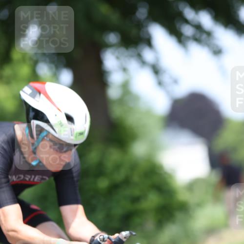 15.06.2025 - 7 Türme Triathlon Yannick Fuchs http://msf.ph/oto/8006825 15.06.2025 12:39:53 Radfahren 267, 340 meine-sportfotos.de