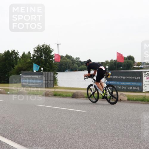 15.06.2025 - 27. Vierlanden-Triathlon H.Heesch http://msf.ph/oto/8006837 15.06.2025 10:40:58 Radfahren 116, 416 meine-sportfotos.de