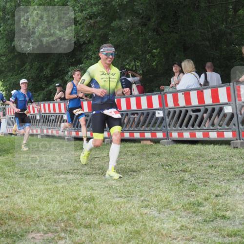 21.06.2025 - 27. Vierlanden-Triathlon KatJ http://msf.ph/oto/8006838 15.06.2025 13:00:29 Ziel 12, 94, 1044, 1046, 1047, 1048 meine-sportfotos.de