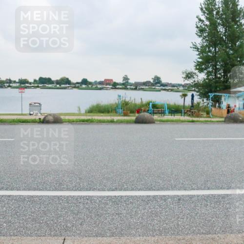 21.06.2025 - 27. Vierlanden-Triathlon H.Heesch http://msf.ph/oto/8006847 15.06.2025 13:14:13 Radfahren 1081, 1185, 1212, 1215 meine-sportfotos.de