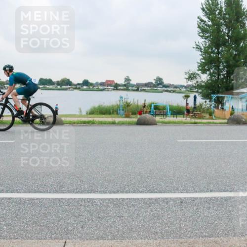 21.06.2025 - 27. Vierlanden-Triathlon H.Heesch http://msf.ph/oto/8006879 15.06.2025 13:14:17 Radfahren 1081, 1185, 1196, 1198, 1212, 1215 meine-sportfotos.de