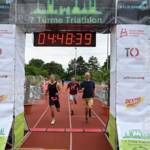 15.06.2025 - 7 Türme Triathlon Michael Strokosch http://msf.ph/oto/8006882 15.06.2025 14:48:38 Ziel 308 meine-sportfotos.de
