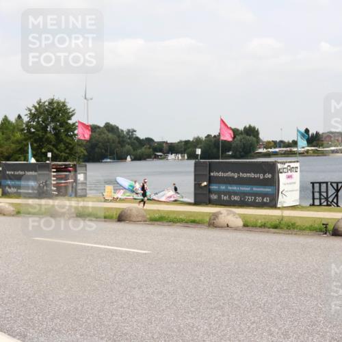 21.06.2025 - 27. Vierlanden-Triathlon H.Heesch http://msf.ph/oto/8006891 15.06.2025 12:06:57 Radfahren 718, 825, 879, 950, 959 meine-sportfotos.de