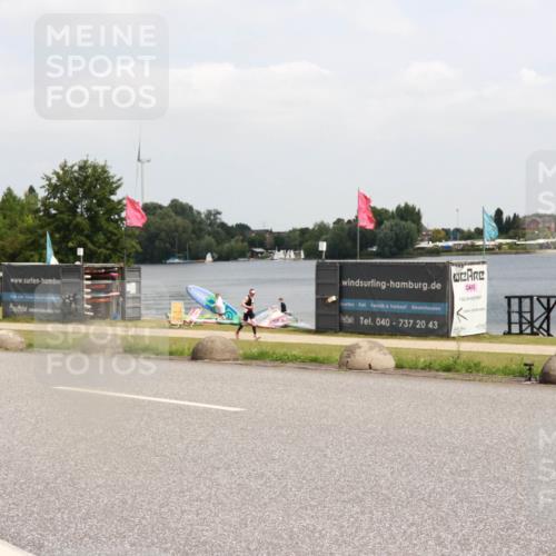 21.06.2025 - 27. Vierlanden-Triathlon H.Heesch http://msf.ph/oto/8006898 15.06.2025 12:06:58 Radfahren 718, 825, 879, 950, 959 meine-sportfotos.de