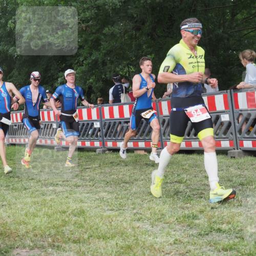 21.06.2025 - 27. Vierlanden-Triathlon KatJ http://msf.ph/oto/8006901 15.06.2025 13:00:29 Ziel 12, 94, 1044, 1046, 1047, 1048 meine-sportfotos.de