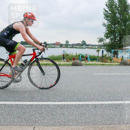 21.06.2025 - 27. Vierlanden-Triathlon H.Heesch http://msf.ph/oto/8006914 15.06.2025 13:14:17 Radfahren 1081, 1185, 1196, 1198, 1212, 1215 meine-sportfotos.de