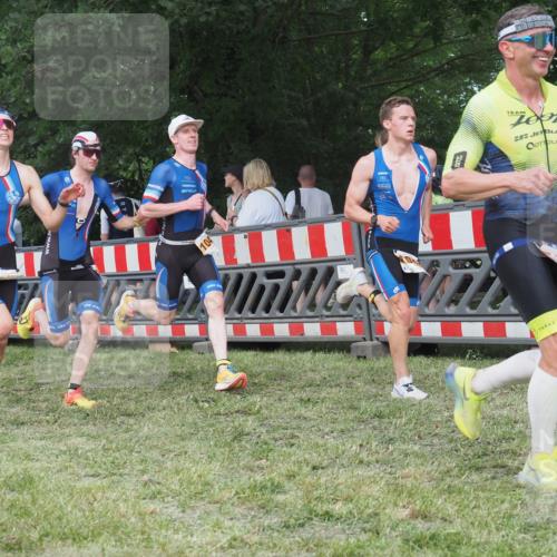 21.06.2025 - 27. Vierlanden-Triathlon KatJ http://msf.ph/oto/8006971 15.06.2025 13:00:30 Ziel 12, 94, 1044, 1046, 1047, 1048 meine-sportfotos.de
