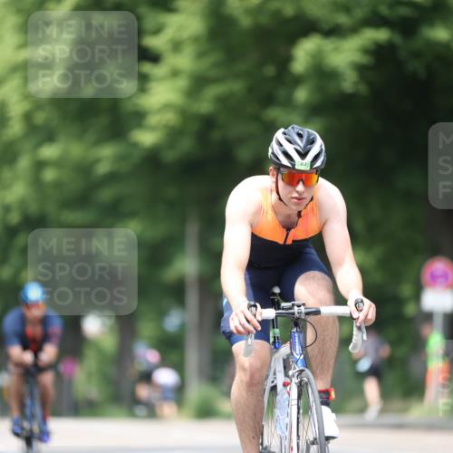 15.06.2025 - 7 Türme Triathlon Yannick Fuchs http://msf.ph/oto/8007007 15.06.2025 13:20:57 Radfahren 387, 466, 914 meine-sportfotos.de