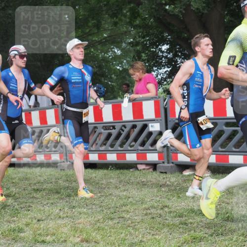 21.06.2025 - 27. Vierlanden-Triathlon KatJ http://msf.ph/oto/8007020 15.06.2025 13:00:30 Ziel 12, 94, 1044, 1046, 1047, 1048 meine-sportfotos.de