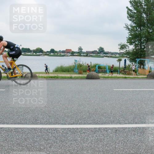 21.06.2025 - 27. Vierlanden-Triathlon H.Heesch http://msf.ph/oto/8007030 15.06.2025 13:14:50 Radfahren 1168, 1211, 1216, 1229 meine-sportfotos.de