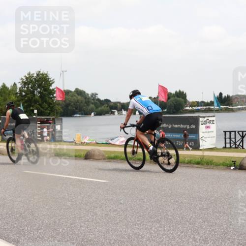 21.06.2025 - 27. Vierlanden-Triathlon H.Heesch http://msf.ph/oto/8007044 15.06.2025 12:07:45 Radfahren 899 meine-sportfotos.de