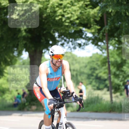 15.06.2025 - 7 Türme Triathlon Yannick Fuchs http://msf.ph/oto/8007047 15.06.2025 12:40:09 Radfahren 368, 403, 415, 418, 482, 576, 668 meine-sportfotos.de