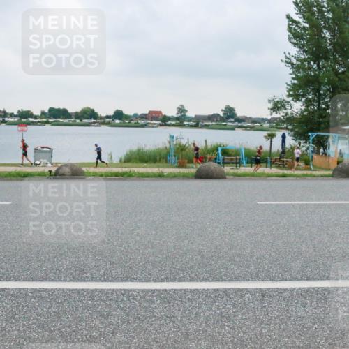 21.06.2025 - 27. Vierlanden-Triathlon H.Heesch http://msf.ph/oto/8007048 15.06.2025 13:14:50 Radfahren 1168, 1211, 1216, 1229 meine-sportfotos.de
