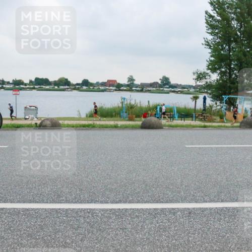 21.06.2025 - 27. Vierlanden-Triathlon H.Heesch http://msf.ph/oto/8007063 15.06.2025 13:14:52 Radfahren 1168, 1211, 1216, 1229 meine-sportfotos.de