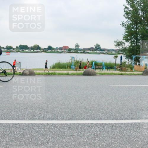 21.06.2025 - 27. Vierlanden-Triathlon H.Heesch http://msf.ph/oto/8007082 15.06.2025 13:15:14 Radfahren 1184 meine-sportfotos.de