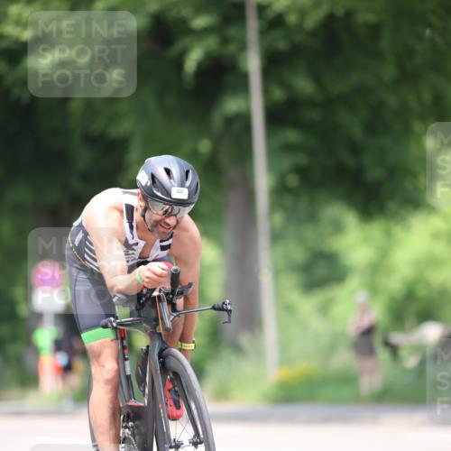 15.06.2025 - 7 Türme Triathlon Yannick Fuchs http://msf.ph/oto/8007102 15.06.2025 13:21:00 Radfahren 387, 466, 914 meine-sportfotos.de