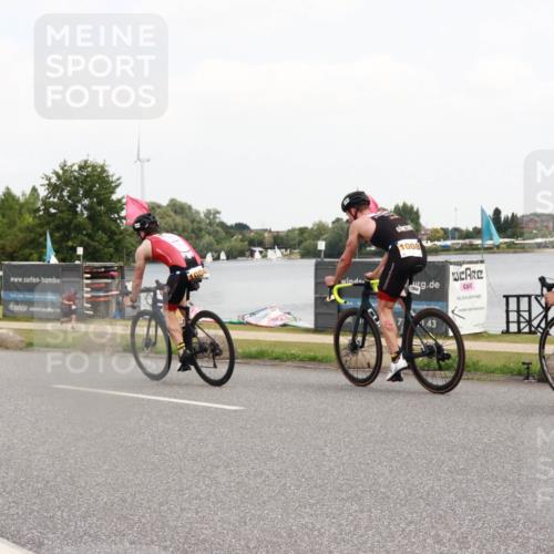 21.06.2025 - 27. Vierlanden-Triathlon H.Heesch http://msf.ph/oto/8007123 15.06.2025 12:08:06 Radfahren 224, 935, 1004, 1006, 1008 meine-sportfotos.de