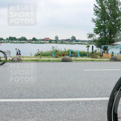21.06.2025 - 27. Vierlanden-Triathlon H.Heesch http://msf.ph/oto/8007126 15.06.2025 13:17:19 Radfahren 1201 meine-sportfotos.de