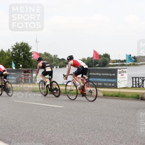 21.06.2025 - 27. Vierlanden-Triathlon H.Heesch http://msf.ph/oto/8007137 15.06.2025 12:08:06 Radfahren 224, 935, 1004, 1006, 1008 meine-sportfotos.de