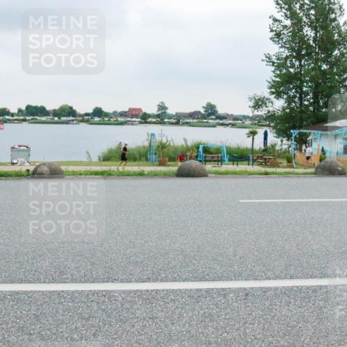 21.06.2025 - 27. Vierlanden-Triathlon H.Heesch http://msf.ph/oto/8007155 15.06.2025 13:17:50 Radfahren 1176, 1224 meine-sportfotos.de