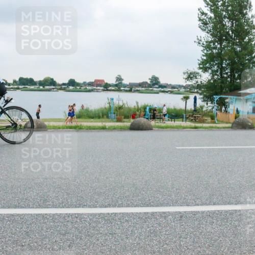 21.06.2025 - 27. Vierlanden-Triathlon H.Heesch http://msf.ph/oto/8007161 15.06.2025 13:17:52 Radfahren 1176, 1223 meine-sportfotos.de
