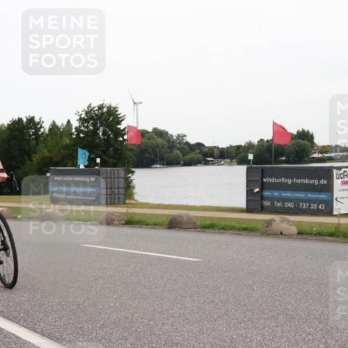 15.06.2025 - 27. Vierlanden-Triathlon H.Heesch http://msf.ph/oto/8007172 15.06.2025 10:41:43 Radfahren 22, 109, 142, 172 meine-sportfotos.de