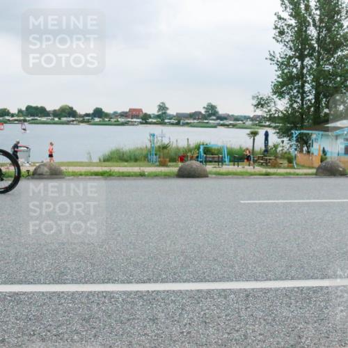 21.06.2025 - 27. Vierlanden-Triathlon H.Heesch http://msf.ph/oto/8007176 15.06.2025 13:19:13 Radfahren 1179 meine-sportfotos.de