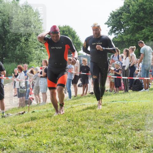 15.06.2025 - 27. Vierlanden-Triathlon KatJ http://msf.ph/oto/8007187 15.06.2025 10:06:02 Schwimmen 362, 372, 410, 435, 458 meine-sportfotos.de